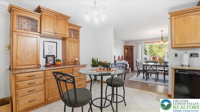 91 Birchwood Drive, Upper Nazareth Twp, PA 18064