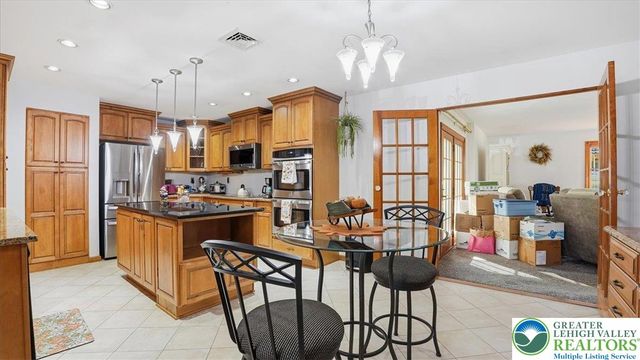 91 Birchwood Drive, Upper Nazareth Twp, PA 18064