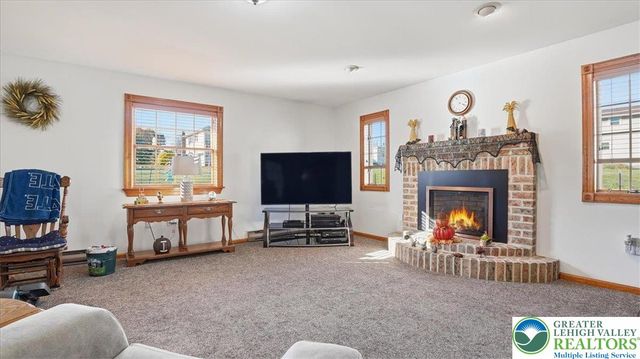 91 Birchwood Drive, Upper Nazareth Twp, PA 18064