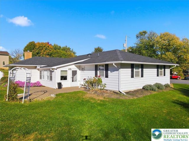 91 Birchwood Drive, Upper Nazareth Twp, PA 18064