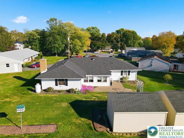 91 Birchwood Drive, Upper Nazareth Twp, PA 18064