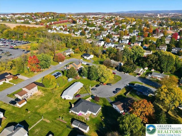 91 Birchwood Drive, Upper Nazareth Twp, PA 18064