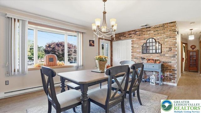 91 Birchwood Drive, Upper Nazareth Twp, PA 18064