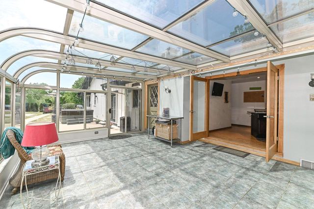 21601 W Lochinvar LANE, New Berlin, WI 53146