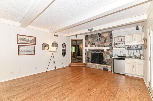 21601 W Lochinvar LANE, New Berlin, WI 53146