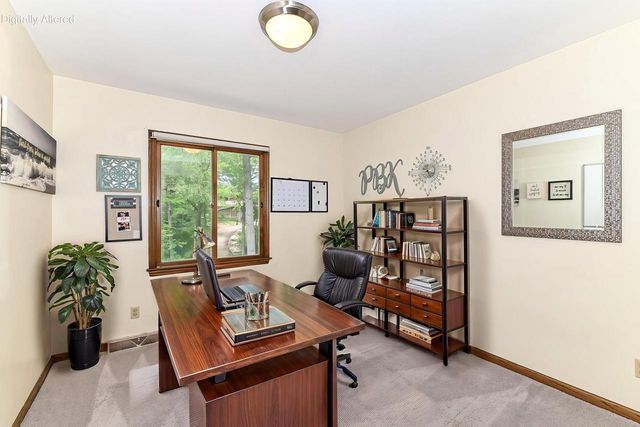 21601 W Lochinvar LANE, New Berlin, WI 53146