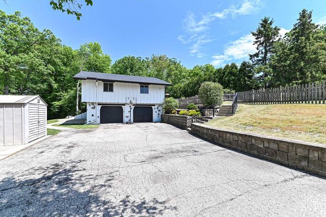 21601 W Lochinvar LANE, New Berlin, WI 53146