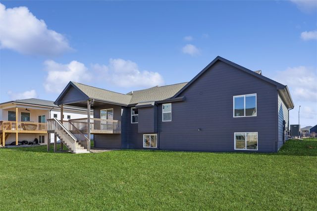 2670 Abbott Drive, Waukee, IA 50263