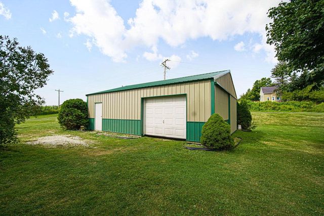 11319 Highway 151, Manitowoc, WI 54220