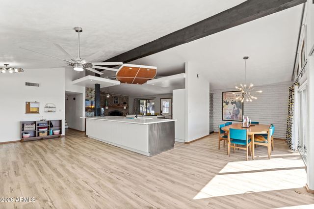 306 W CAMINO Vista, Phoenix, AZ 85021