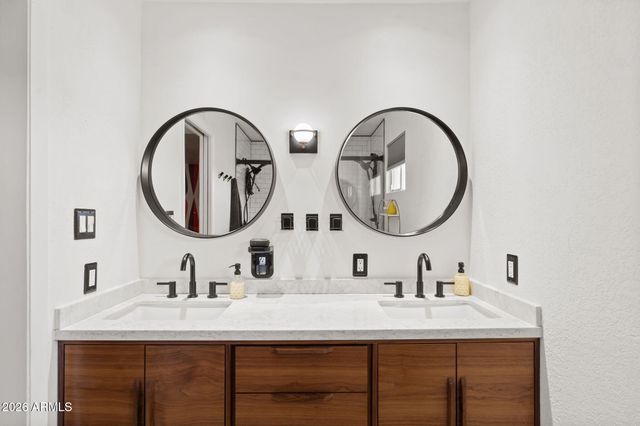 306 W CAMINO Vista, Phoenix, AZ 85021