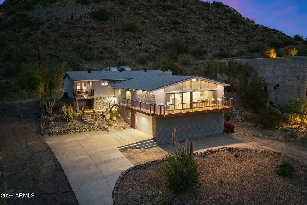 306 W CAMINO Vista, Phoenix, AZ 85021