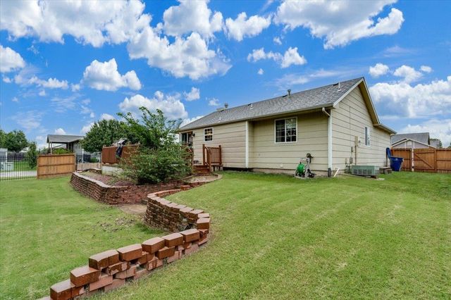 2558 E Fairchild, Park City, KS 67219