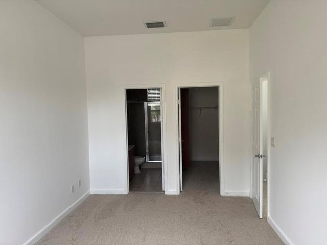 2351 Vintage Drive 2351, Lighthouse Point, FL 33064