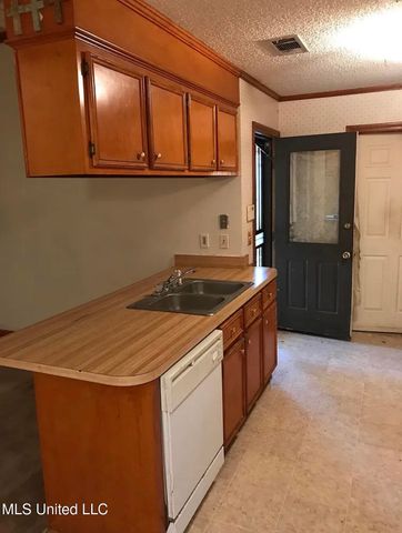 2813 Brookwood Drive, Jackson, MS 39212