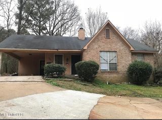 2813 Brookwood Drive, Jackson, MS 39212