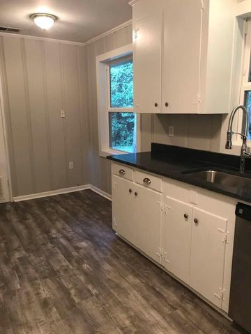 105 Rainbow, Hattiesburg, MS 39401