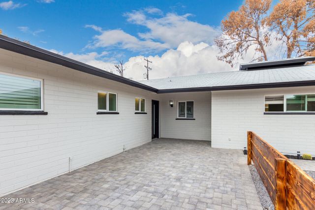 5518 E THOMAS Road, Phoenix, AZ 85018