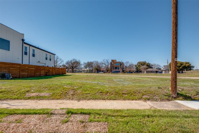 3335 Herbert Street, Dallas, TX 75212