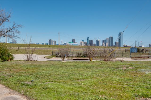3335 Herbert Street, Dallas, TX 75212
