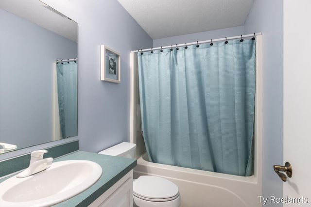 99 Radny Drive Se, Vergennes Twp, MI 49331