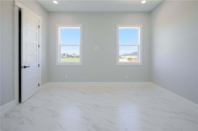 104 Windcrest, Rockport, TX 78382