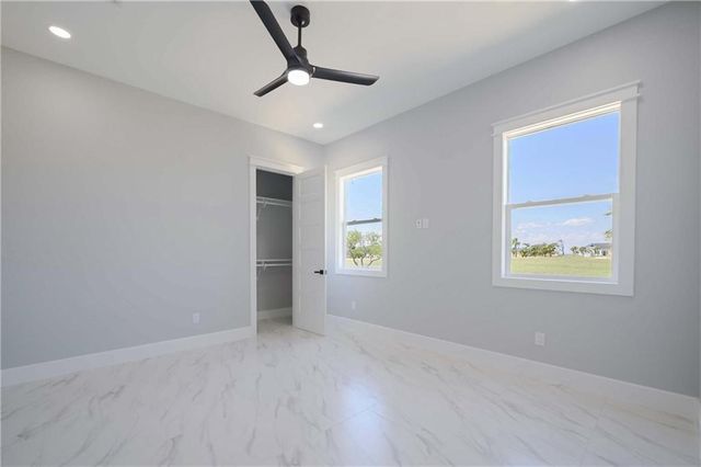 104 Windcrest, Rockport, TX 78382