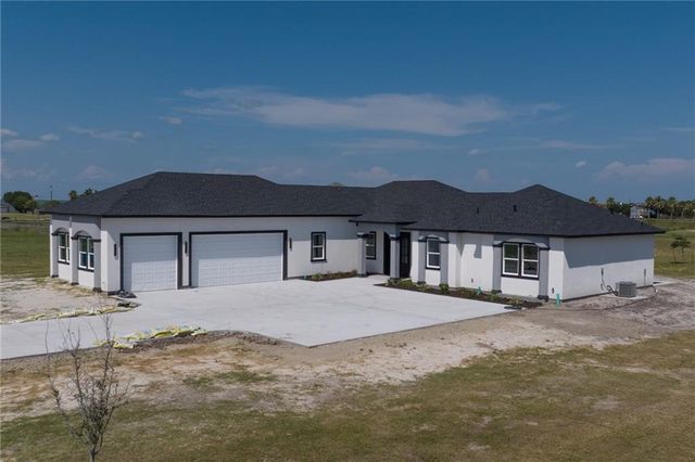 104 Windcrest, Rockport, TX 78382