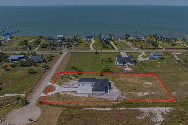 104 Windcrest, Rockport, TX 78382