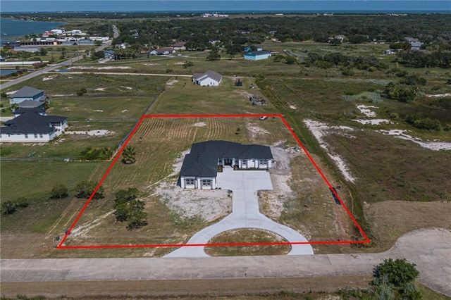 104 Windcrest, Rockport, TX 78382