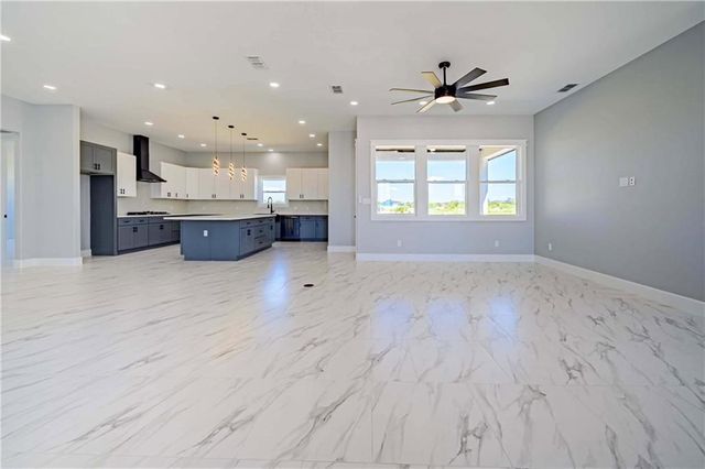104 Windcrest, Rockport, TX 78382
