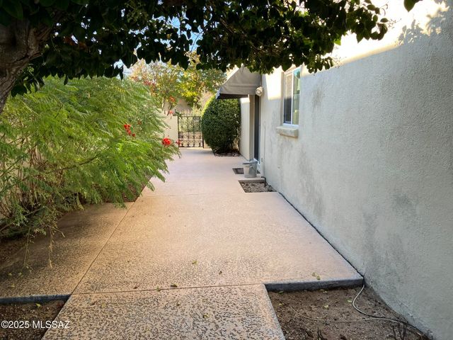 2542 W Casas Drive Drive, Tucson, AZ 85742