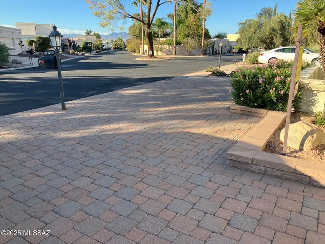 2542 W Casas Drive Drive, Tucson, AZ 85742