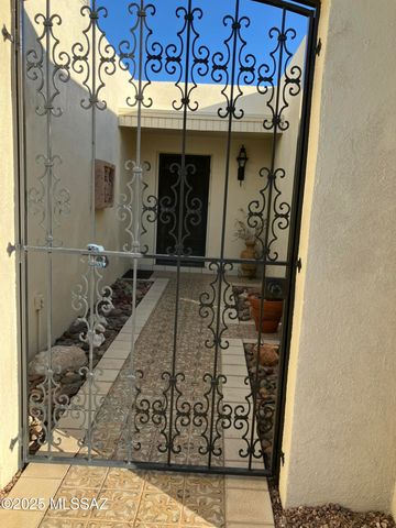 2542 W Casas Drive Drive, Tucson, AZ 85742