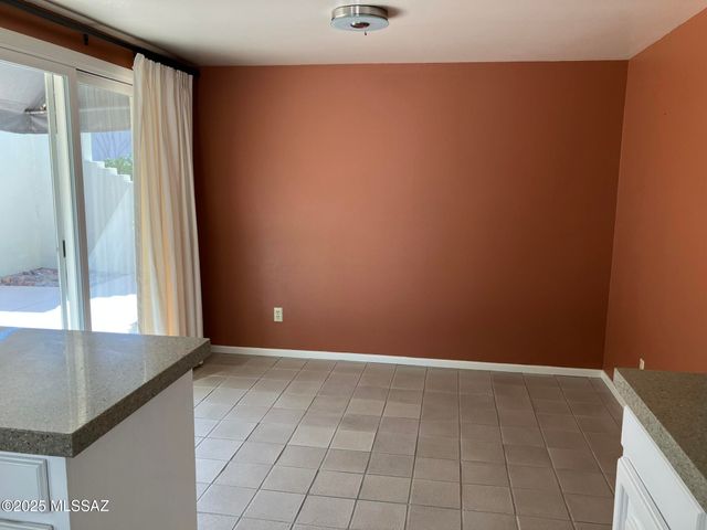 2542 W Casas Drive Drive, Tucson, AZ 85742