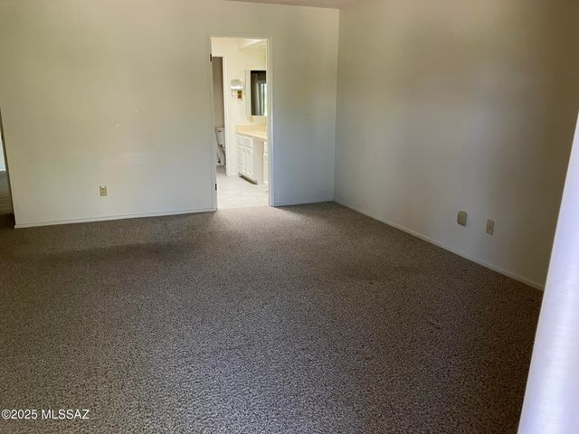 2542 W Casas Drive Drive, Tucson, AZ 85742