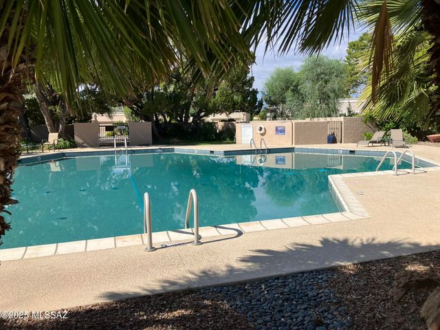 2542 W Casas Drive Drive, Tucson, AZ 85742