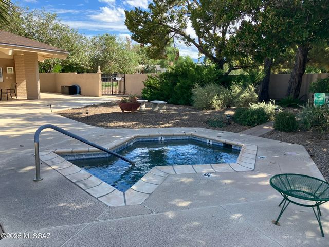 2542 W Casas Drive Drive, Tucson, AZ 85742