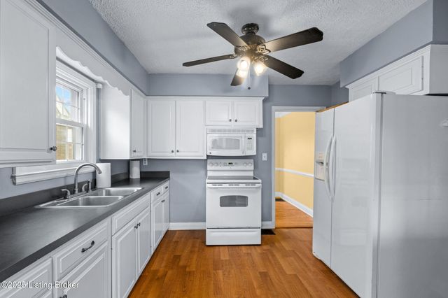 1212 Hart Ave, Louisville, KY 40213