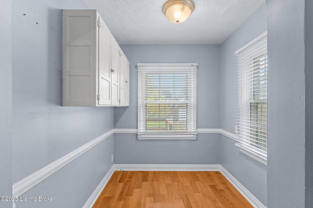 1212 Hart Ave, Louisville, KY 40213