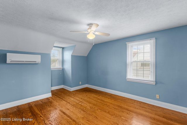 1212 Hart Ave, Louisville, KY 40213