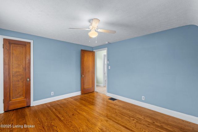 1212 Hart Ave, Louisville, KY 40213