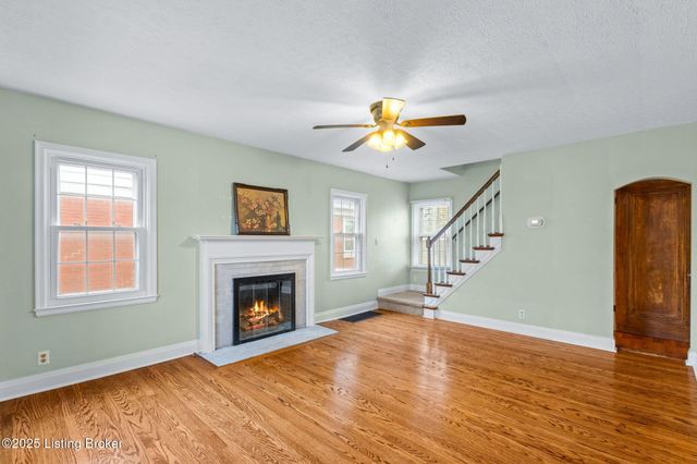 1212 Hart Ave, Louisville, KY 40213