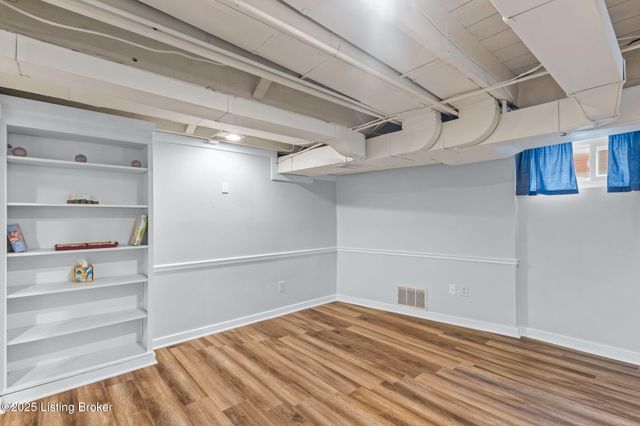 1212 Hart Ave, Louisville, KY 40213