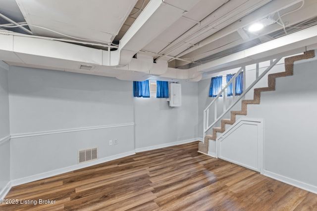 1212 Hart Ave, Louisville, KY 40213