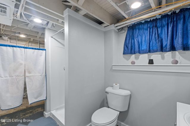 1212 Hart Ave, Louisville, KY 40213