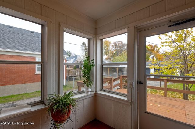 1212 Hart Ave, Louisville, KY 40213