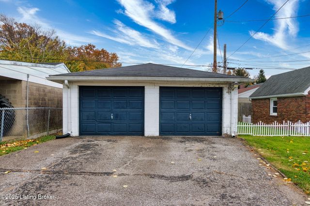 1212 Hart Ave, Louisville, KY 40213