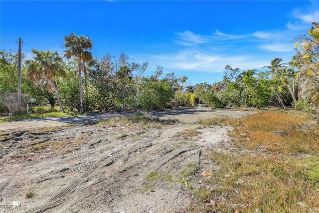 651 Donax ST, Sanibel, FL 33957