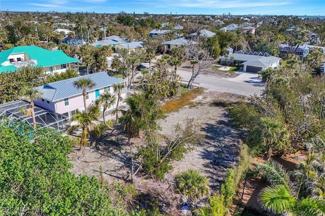 651 Donax ST, Sanibel, FL 33957